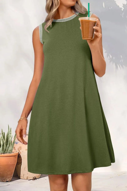 🎉Last Day Promotion 50% OFF💃Women's Casual Sleeveless Crew Neck Midi Dress